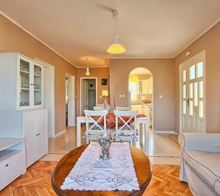 Apartman Turk Apartment Premantura Exterior photo