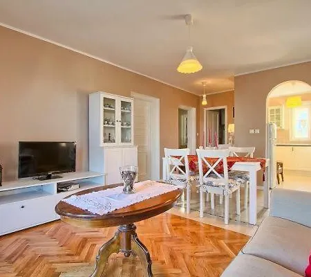 Apartman Turk Apartment Premantura Exterior photo